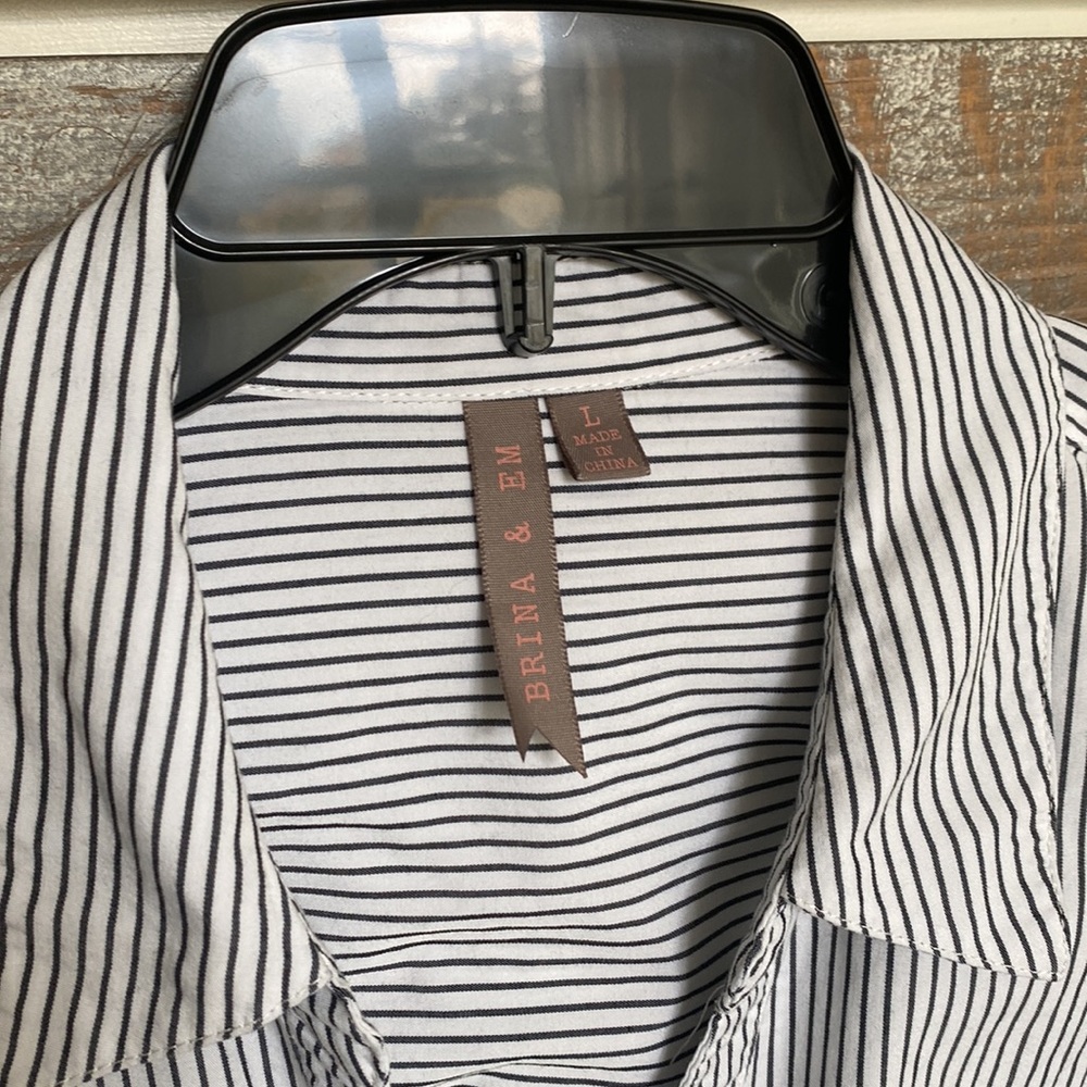 Brina & Em Button Down Top - Picture 4 of 7